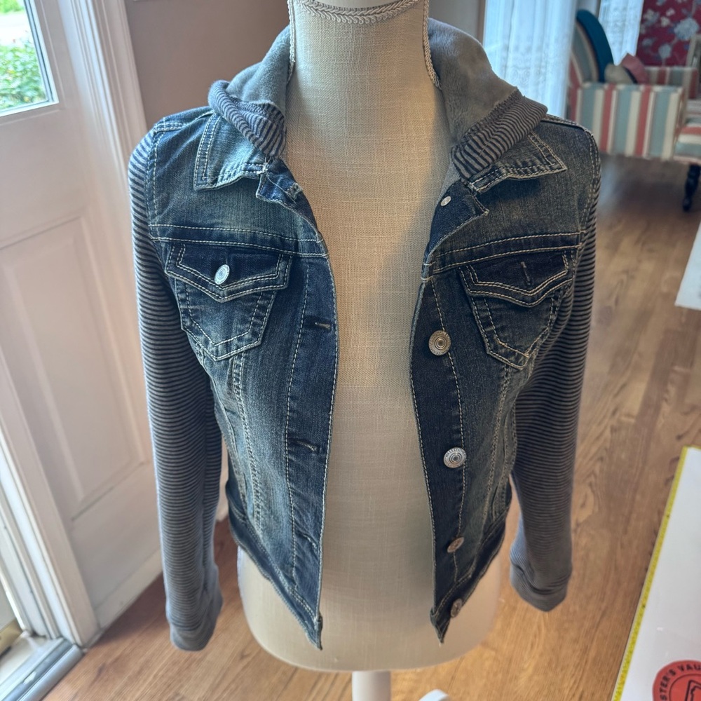 Wallflower Womens Knit Sleeve Jean Jacket  Striped  Hooded‎ size xsmall